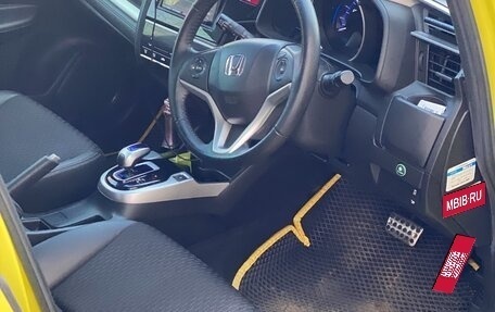 Honda Fit III, 2013 год, 900 000 рублей, 12 фотография