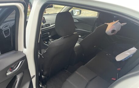 Mazda 3, 2018 год, 1 600 000 рублей, 13 фотография