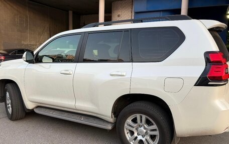 Toyota Land Cruiser Prado 150 рестайлинг 2, 2010 год, 4 100 000 рублей, 5 фотография