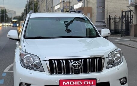 Toyota Land Cruiser Prado 150 рестайлинг 2, 2010 год, 4 100 000 рублей, 3 фотография