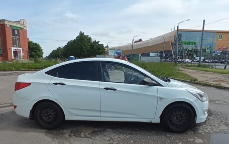 Hyundai Solaris II рестайлинг, 2015 год, 659 000 рублей, 4 фотография
