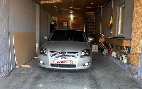 Toyota Avensis III рестайлинг, 2007 год, 1 500 000 рублей, 34 фотография