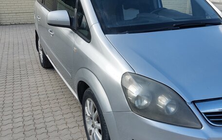 Opel Zafira B, 2012 год, 800 000 рублей, 5 фотография