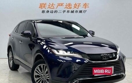 Toyota Harrier, 2021 год, 2 843 000 рублей, 2 фотография