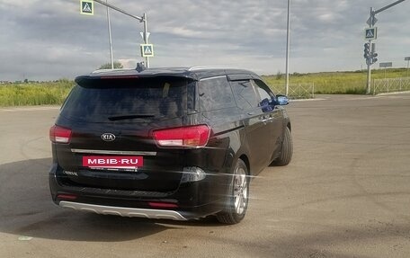 KIA Carnival III, 2017 год, 2 850 000 рублей, 4 фотография