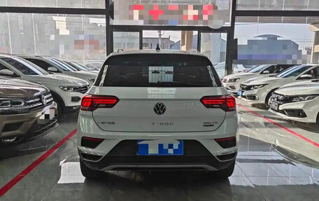 Volkswagen T-Roc I, 2022 год, 1 924 855 рублей, 4 фотография