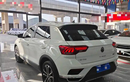 Volkswagen T-Roc I, 2022 год, 1 924 855 рублей, 5 фотография
