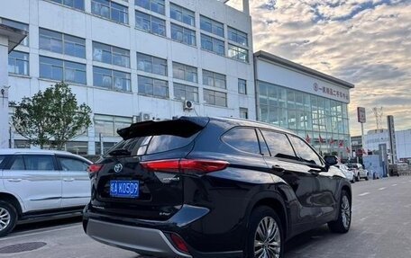 Toyota Highlander, 2022 год, 2 798 000 рублей, 6 фотография