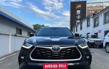 Toyota Highlander, 2022 год, 2 798 000 рублей, 5 фотография