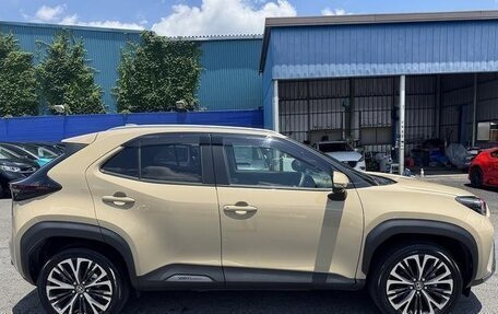 Toyota Yaris Cross, 2022 год, 1 398 000 рублей, 12 фотография