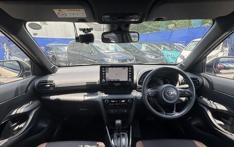 Toyota Yaris Cross, 2022 год, 1 398 000 рублей, 16 фотография