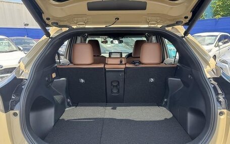 Toyota Yaris Cross, 2022 год, 1 398 000 рублей, 19 фотография