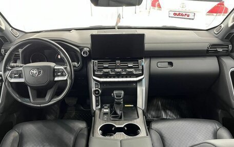 Toyota Land Cruiser, 2021 год, 10 300 000 рублей, 20 фотография