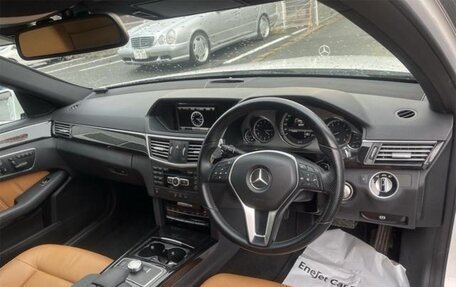 Mercedes-Benz E-Класс, 2012 год, 1 658 000 рублей, 14 фотография