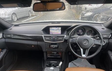 Mercedes-Benz E-Класс, 2012 год, 1 658 000 рублей, 13 фотография