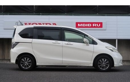 Honda Freed I, 2013 год, 800 000 рублей, 7 фотография
