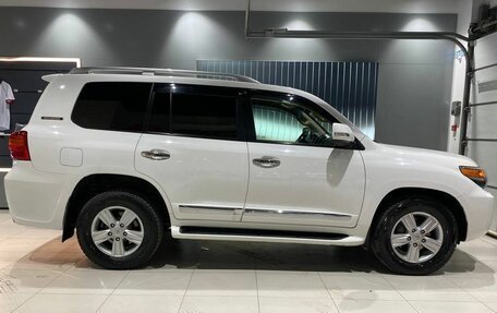 Toyota Land Cruiser 200, 2014 год, 3 850 000 рублей, 6 фотография