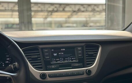 Hyundai Solaris II рестайлинг, 2017 год, 1 400 000 рублей, 11 фотография