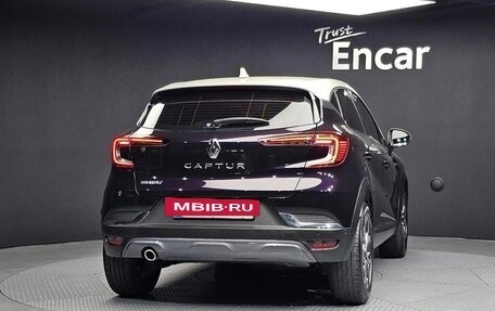 Renault Captur II, 2022 год, 1 618 000 рублей, 4 фотография