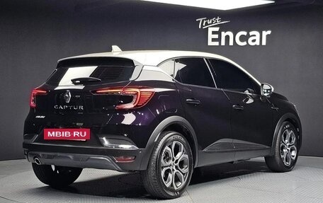 Renault Captur II, 2022 год, 1 618 000 рублей, 3 фотография