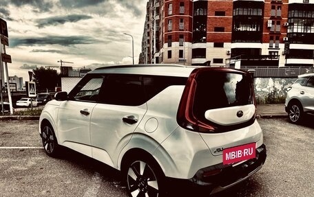 KIA Soul II рестайлинг, 2019 год, 1 800 000 рублей, 3 фотография