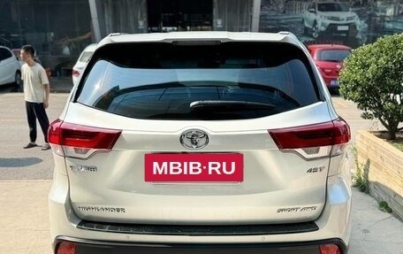 Toyota Highlander, 2021 год, 2 843 000 рублей, 6 фотография