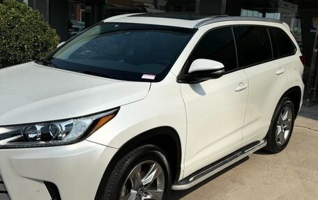 Toyota Highlander, 2021 год, 2 843 000 рублей, 8 фотография