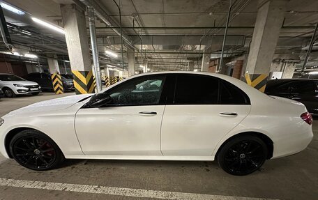 Mercedes-Benz E-Класс, 2021 год, 4 900 000 рублей, 2 фотография