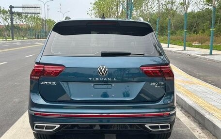 Volkswagen Tiguan II, 2022 год, 2 840 300 рублей, 6 фотография