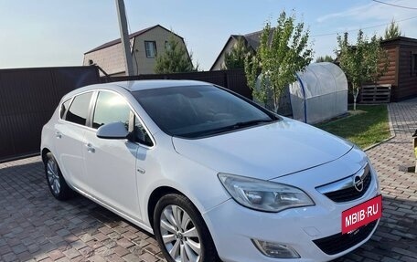 Opel Astra J, 2012 год, 735 000 рублей, 9 фотография