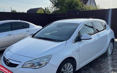 Opel Astra J, 2012 год, 735 000 рублей, 3 фотография