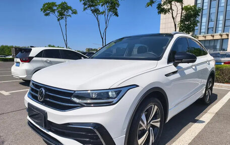 Volkswagen Tiguan II, 2022 год, 3 189 111 рублей, 3 фотография
