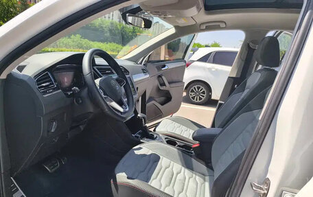 Volkswagen Tiguan II, 2022 год, 3 189 111 рублей, 10 фотография