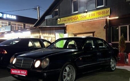 Mercedes-Benz E-Класс, 1996 год, 525 000 рублей, 2 фотография