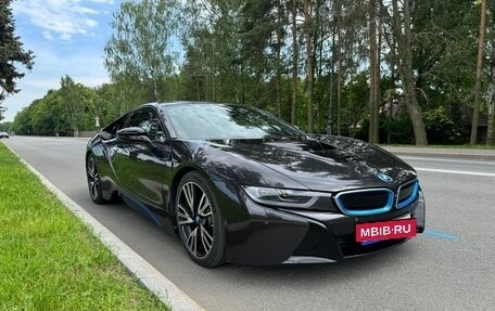 BMW i8 I рестайлинг, 2017 год, 7 690 000 рублей, 7 фотография