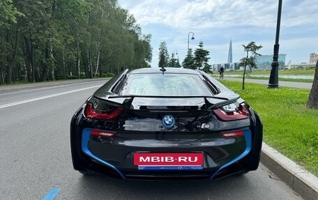 BMW i8 I рестайлинг, 2017 год, 7 690 000 рублей, 4 фотография