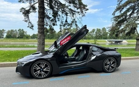 BMW i8 I рестайлинг, 2017 год, 7 690 000 рублей, 9 фотография