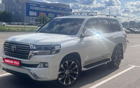 Toyota Land Cruiser 200, 2015 год, 5 000 000 рублей, 1 фотография