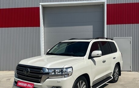 Toyota Land Cruiser 200, 2016 год, 6 990 000 рублей, 1 фотография