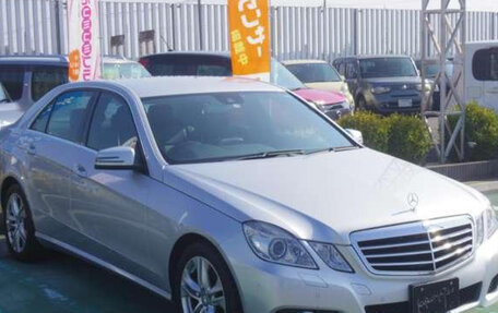 Mercedes-Benz E-Класс, 2013 год, 1 200 000 рублей, 3 фотография