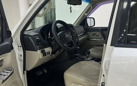 Mitsubishi Pajero IV, 2014 год, 2 850 000 рублей, 9 фотография