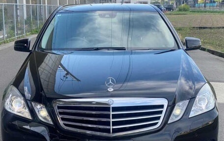 Mercedes-Benz E-Класс, 2013 год, 1 200 000 рублей, 2 фотография