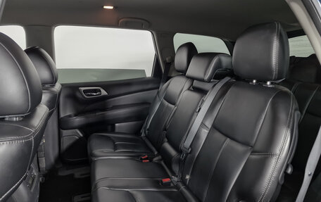 Nissan Pathfinder, 2016 год, 1 579 000 рублей, 10 фотография