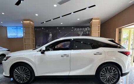 Lexus RX IV рестайлинг, 2024 год, 7 750 000 рублей, 4 фотография