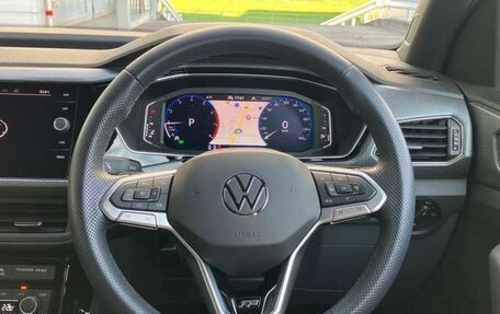 Volkswagen T-Cross I, 2021 год, 1 074 000 рублей, 6 фотография