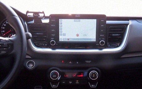 KIA Stonic, 2020 год, 1 250 010 рублей, 7 фотография