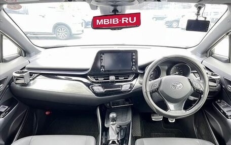 Toyota C-HR I рестайлинг, 2021 год, 1 454 000 рублей, 9 фотография