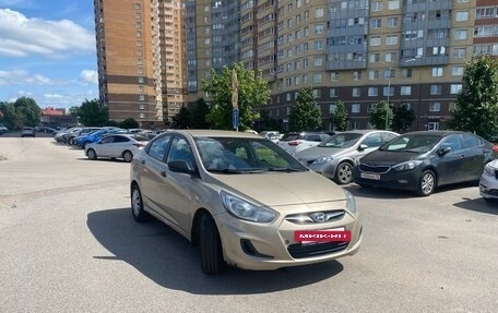 Hyundai Solaris II рестайлинг, 2013 год, 595 000 рублей, 4 фотография