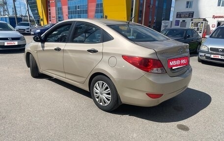 Hyundai Solaris II рестайлинг, 2013 год, 595 000 рублей, 10 фотография