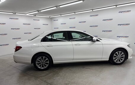 Mercedes-Benz E-Класс, 2019 год, 3 200 000 рублей, 8 фотография